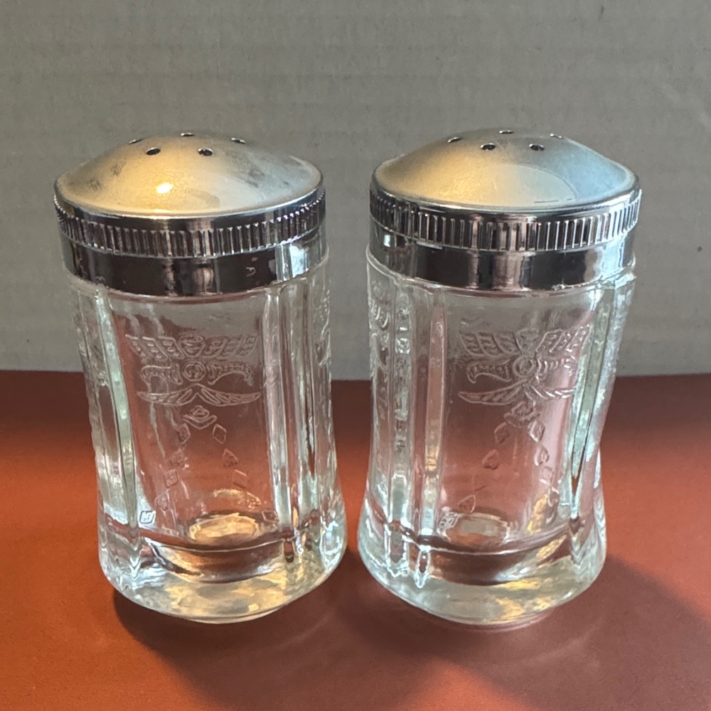 Vintage Indiana RECOLLECTION Clear Glass Salt and Pepper Shakers, Madrid Pattern